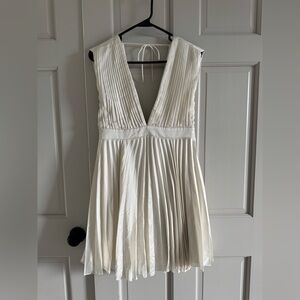 Abercrombie & Fitch Giselle Pleated Mini Dress White Size M